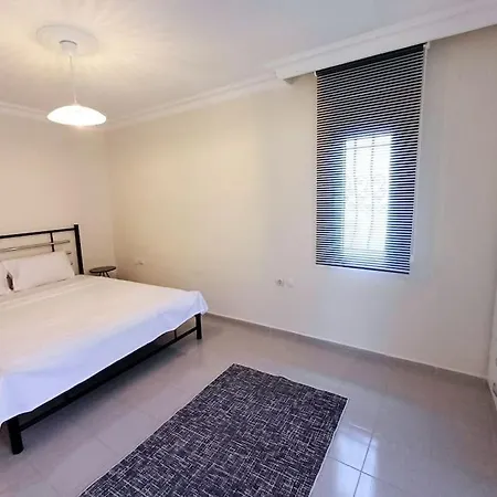 Limon Marmaris'de Oezel Havuzlu Villa Marmaris