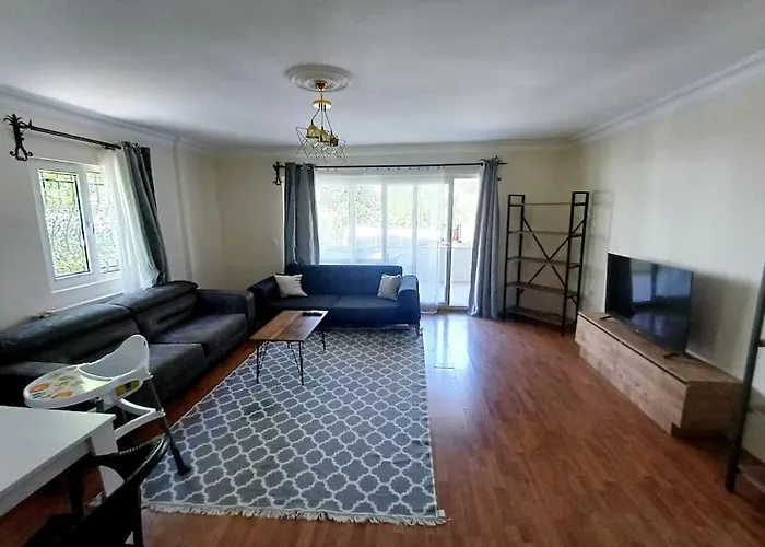 Limon Marmaris'de Oezel Havuzlu * マルマリス