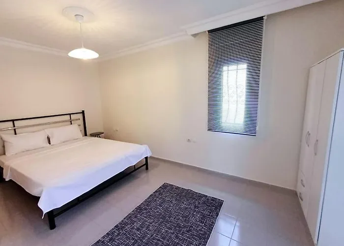 Limon Marmaris'de Oezel Havuzlu ヴィラ マルマリス