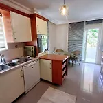 Limon Marmaris'de Oezel Havuzlu Vilă Marmaris