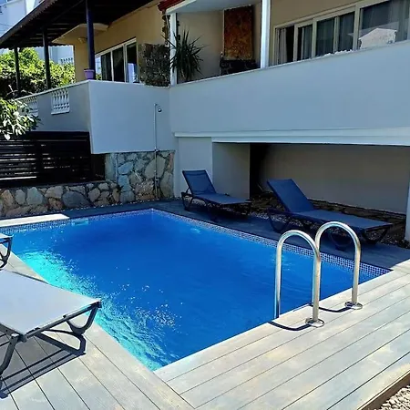 Limon Marmaris'de Oezel Havuzlu Vilă Marmaris